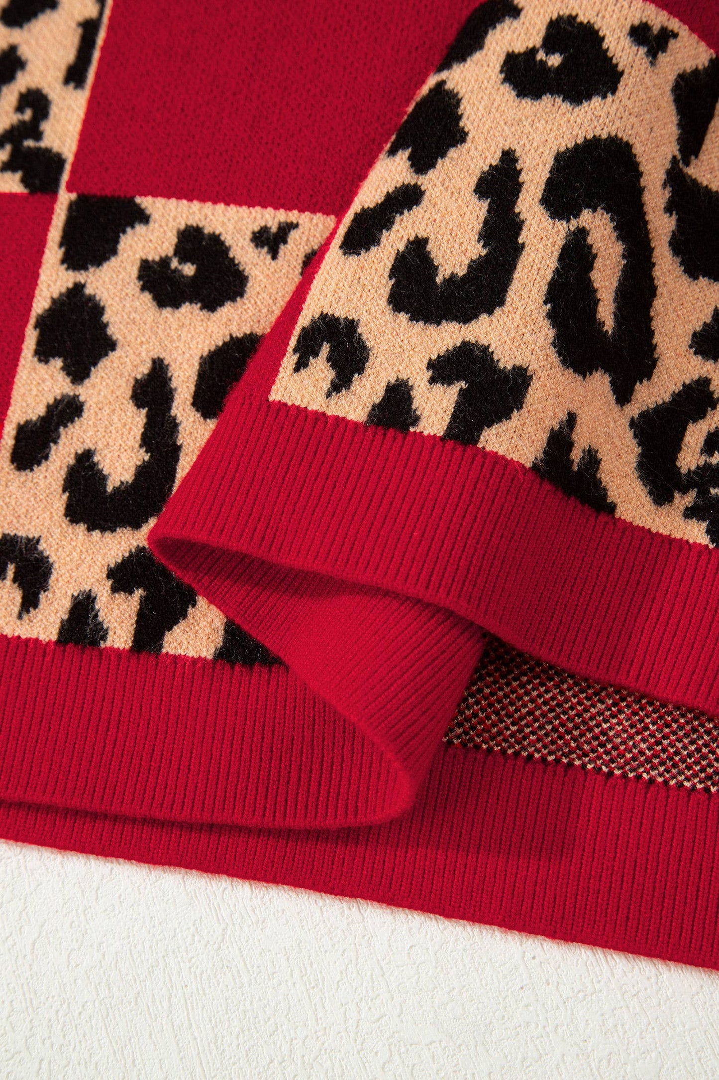 66Plus Size Leopard Checkerboard Short Sleeve Sweater